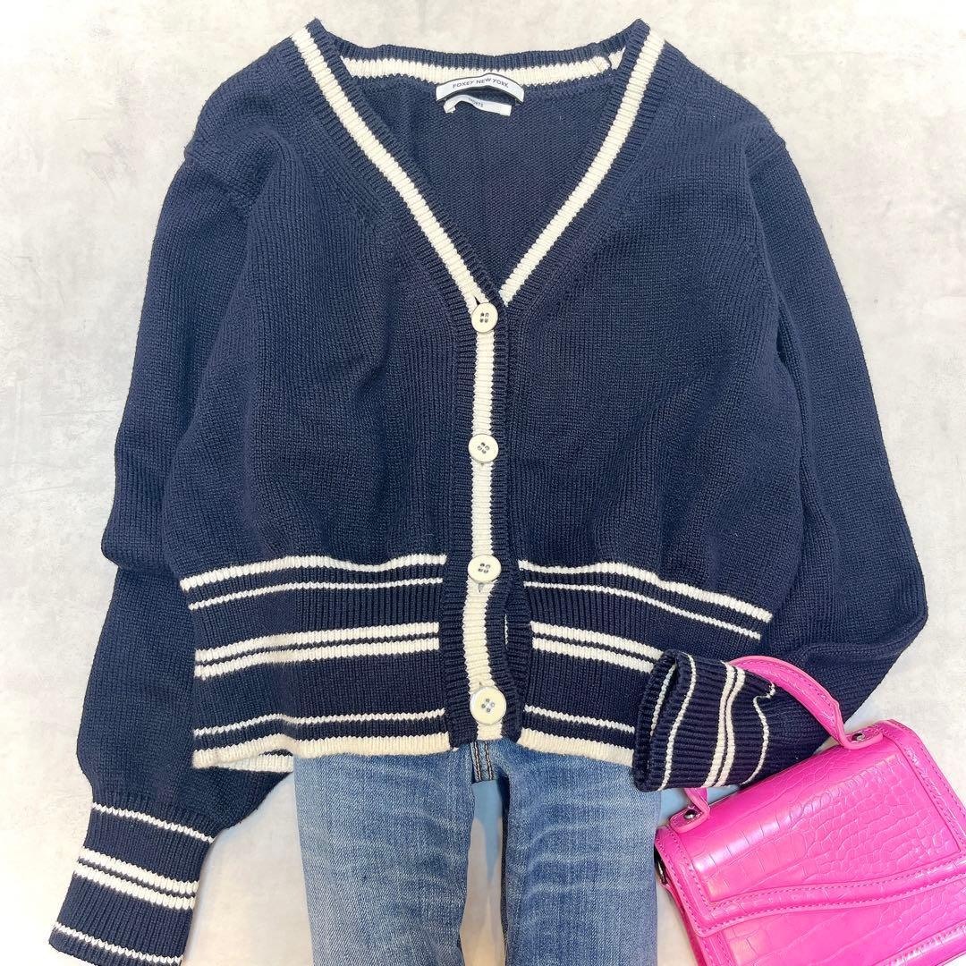 美品◆フォクシー ロゴ入りニットカーディガン ショート丈◇ネイビー フリーサイズ
