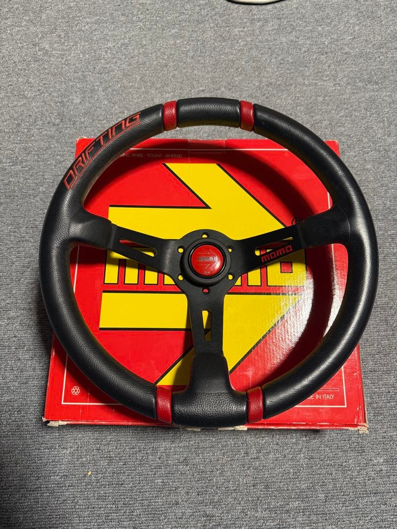 MOMO DRIFTING ステアリング