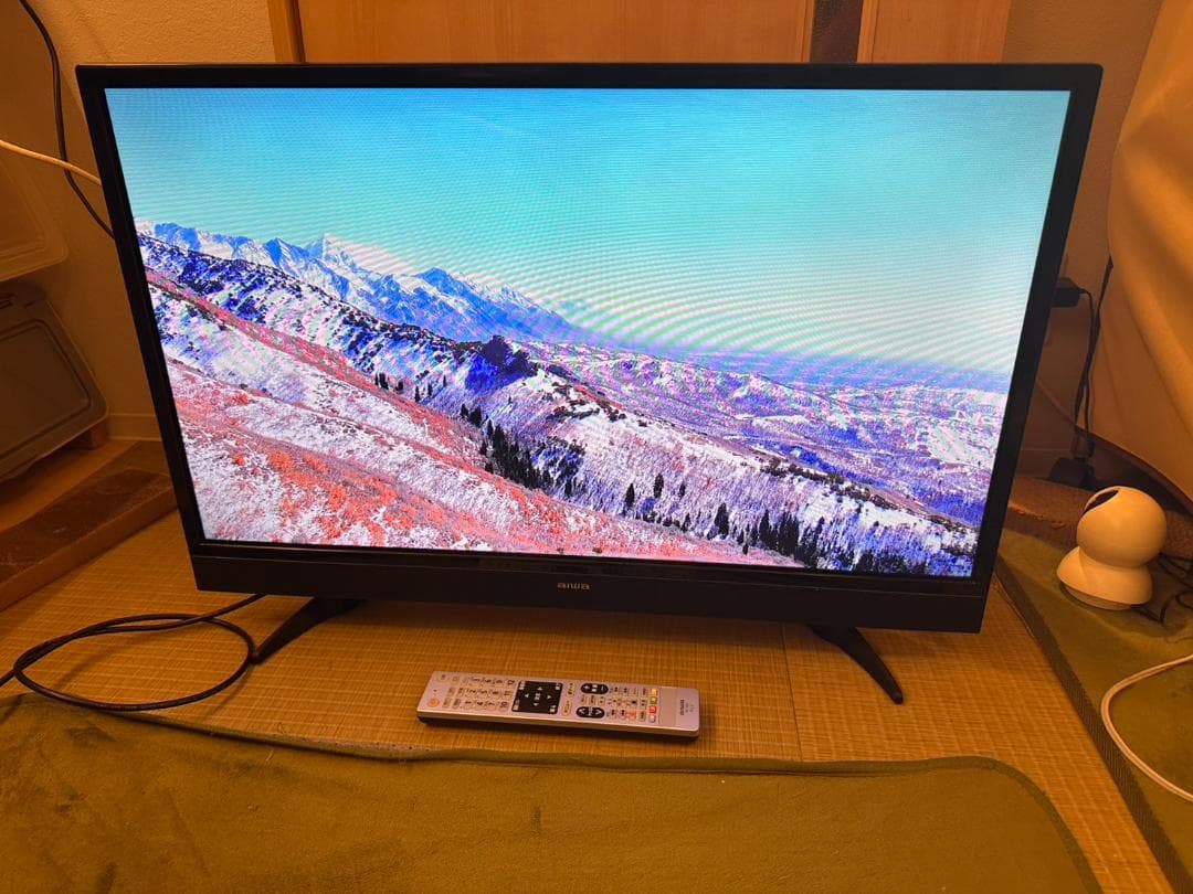 aiwa アイワ　32型　テレビ　TV-32HF10W　2019年製　超美品！