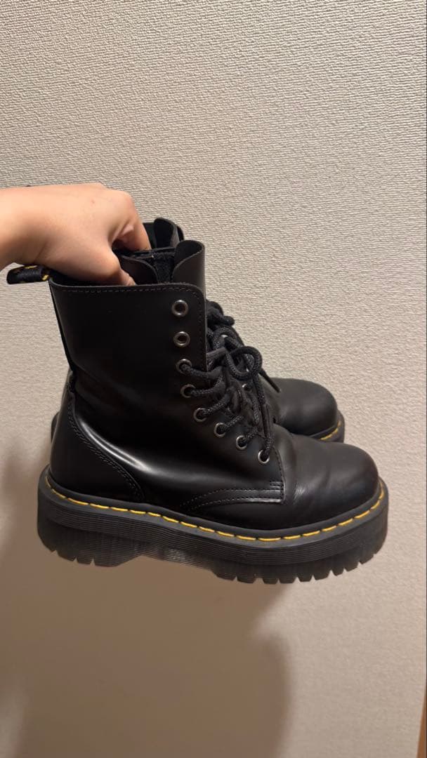 Dr. Martens 黒 レースアップブーツ
