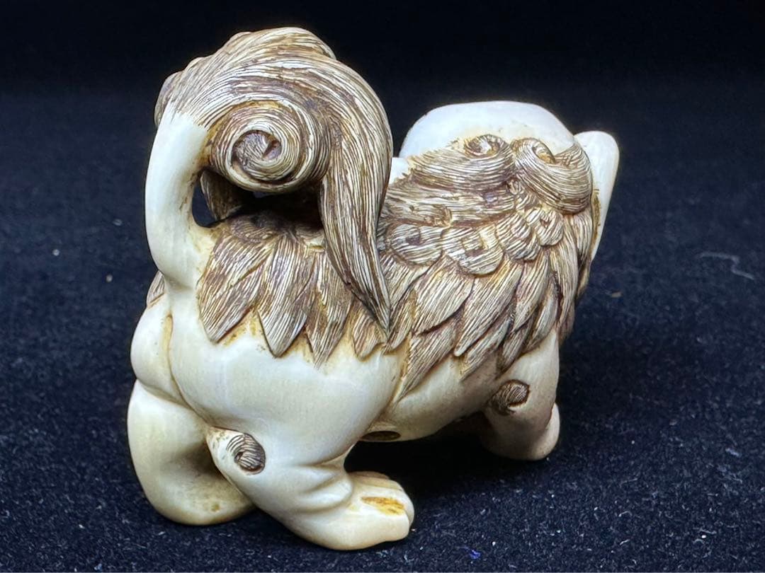 極上　根付　松山銘　獅子　天然素材　彫刻 置物　細密細工　骨董　アンティーク