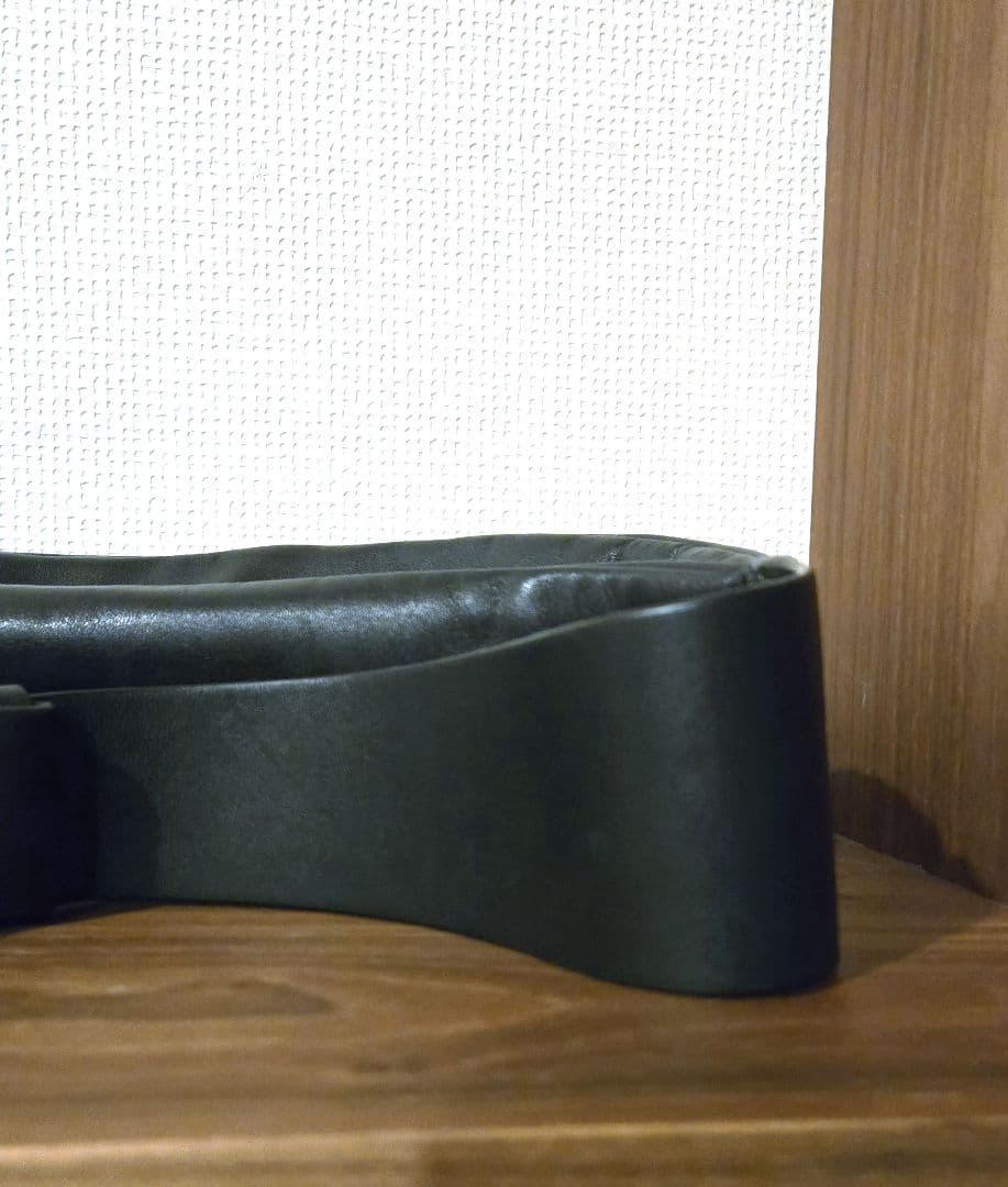 COS プレーテッド ベルトバッグ ブラック クロスボディバッグ 完売品