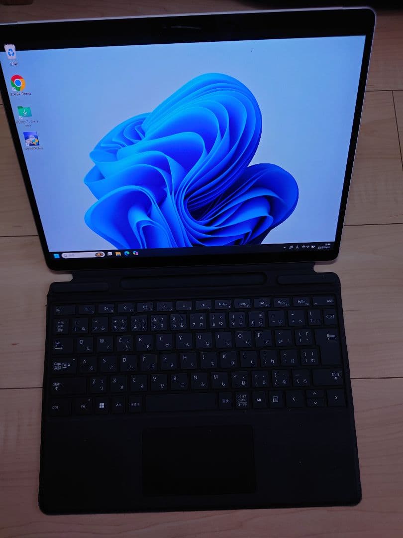 Surface Pro 8 本体 + キーボード