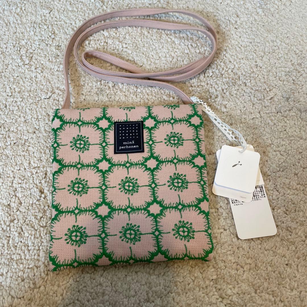 新品minä perhonenミナペルホネンanemone pocket bag
