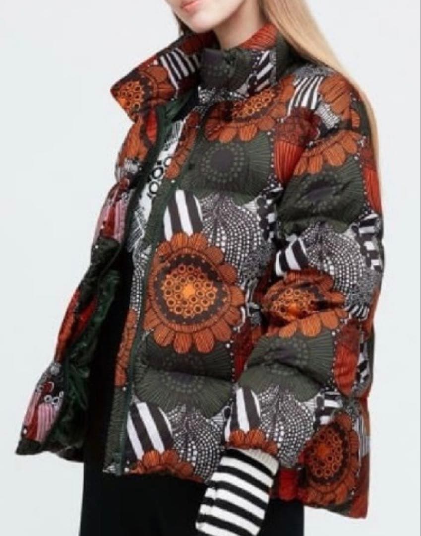 海外限定 マリメッコxユニクロ　ウルトラライトダウンL