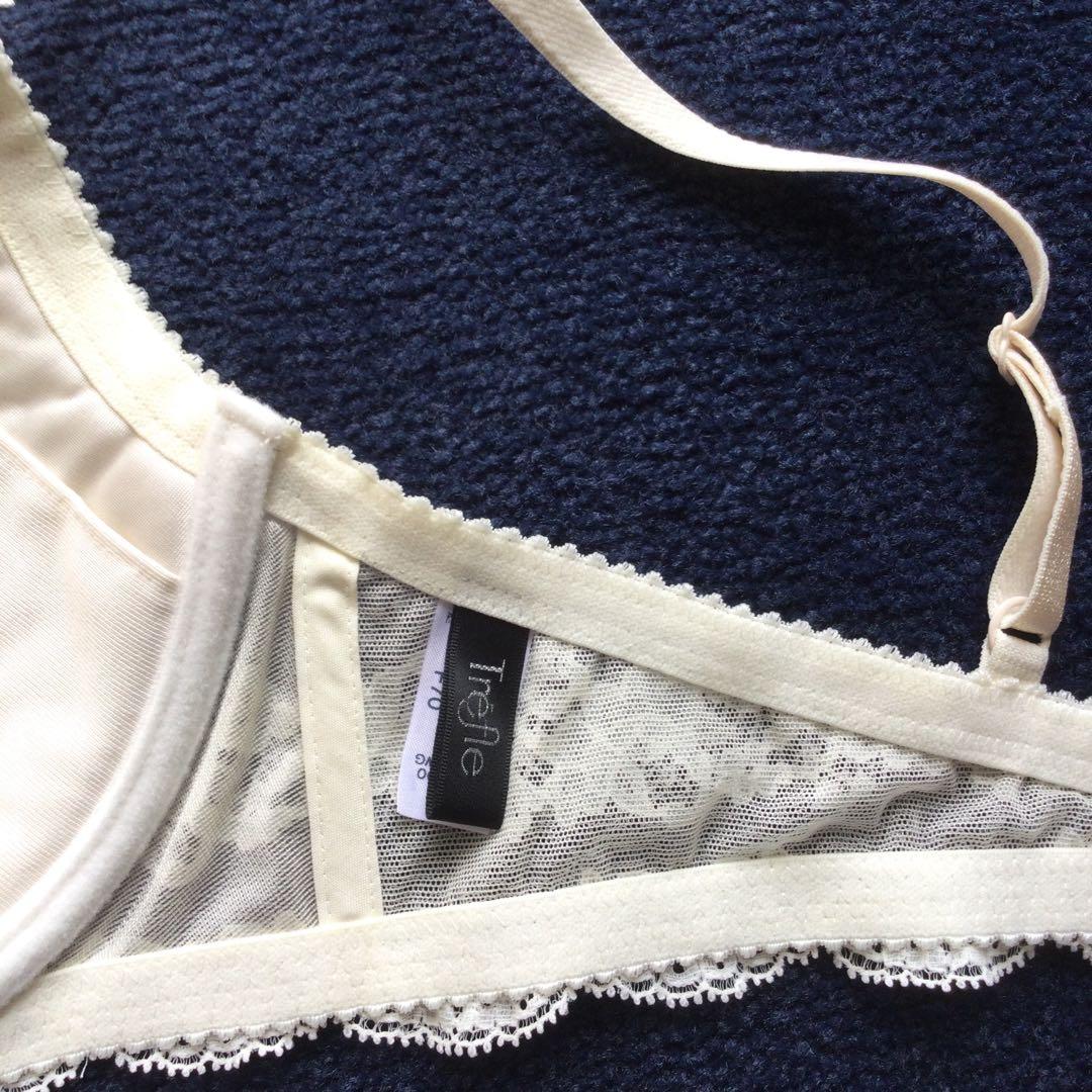 新品タグ付　ワコール　トレフル　総レースデザイン　Ｆ７０　アイボリー