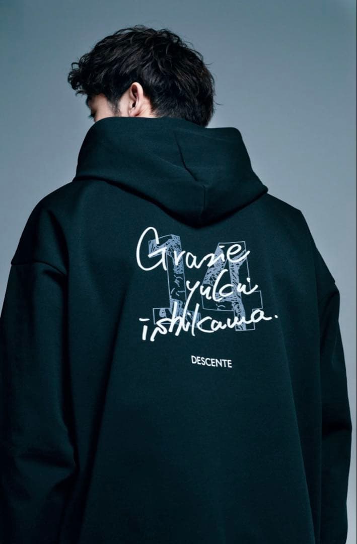 DESCENTE デサント 石川祐希選手 オリジナルスウェットパーカー M