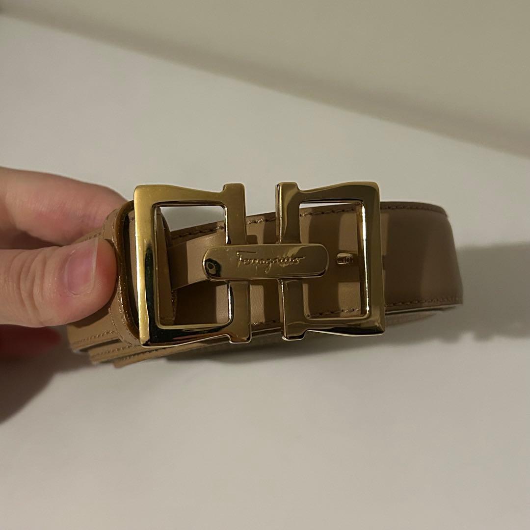 Salvatore Ferragamo ベージュ ベルト
