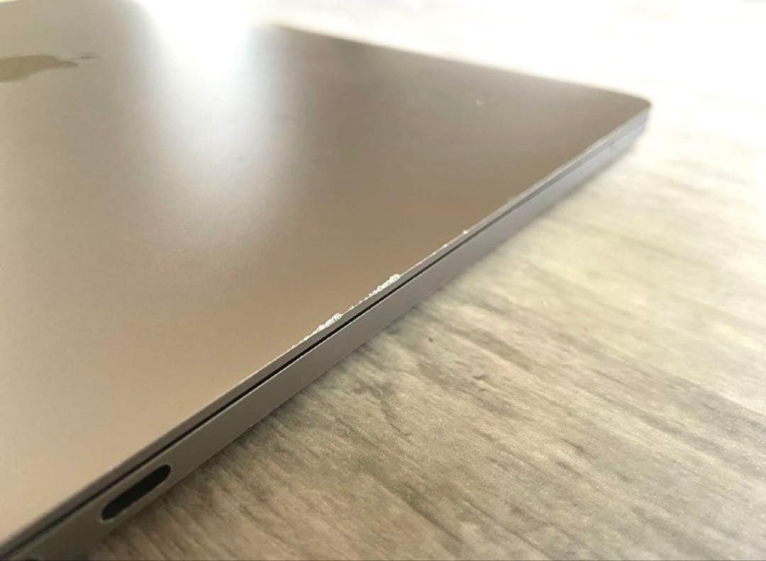 MacBook Pro 2019(13インチ4ポート touchbar)