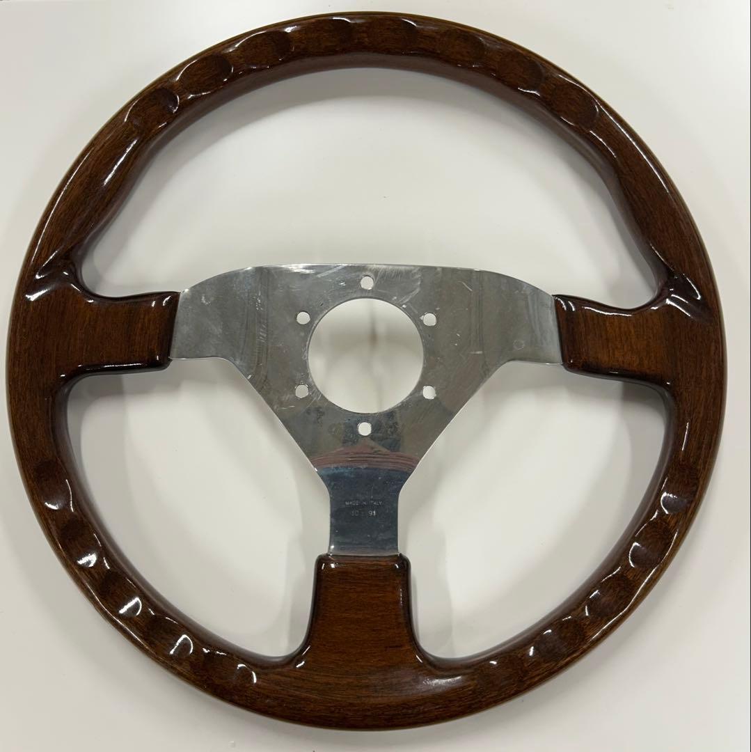 美品　momo ウッドステアリング　希少品　90年代 割れなし