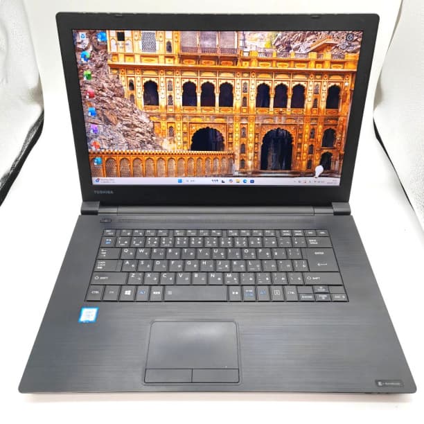 第8世代i7 16GB バッテリ◎ フルHD 15 東芝 SSD256 オフィス