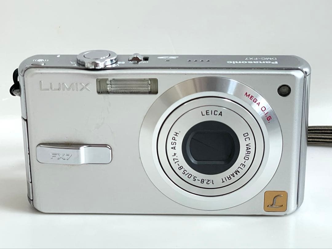 ★美品完動品★パナソニック デジカメ LUMIX DMC-FX7 バッテリーつき