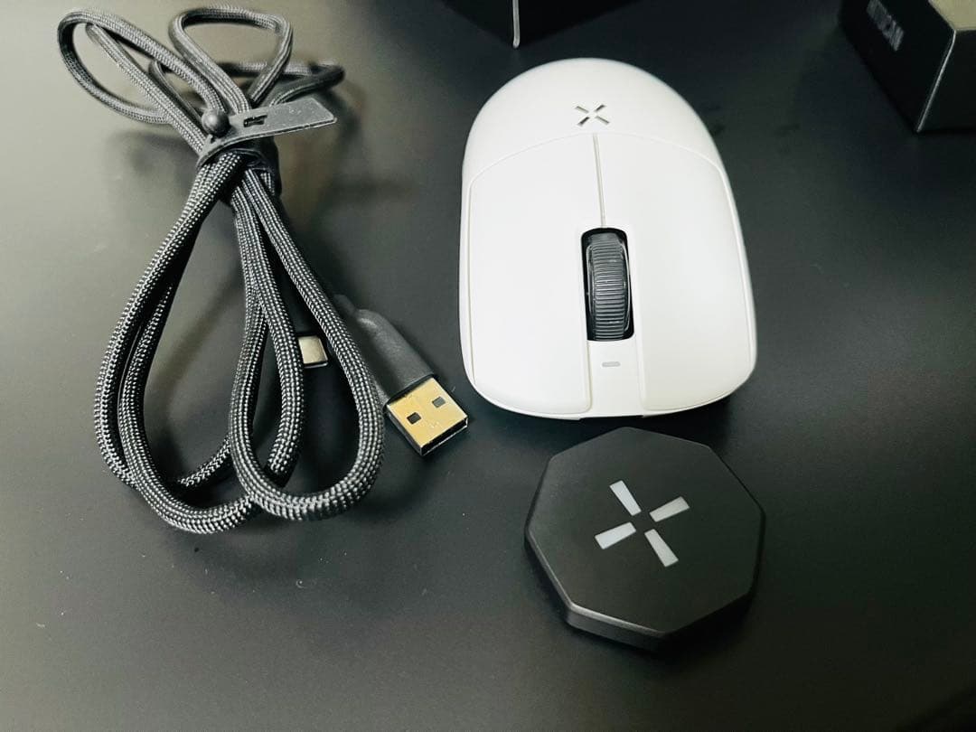 Hitscan Hyperlight ホワイト8Kドングル付