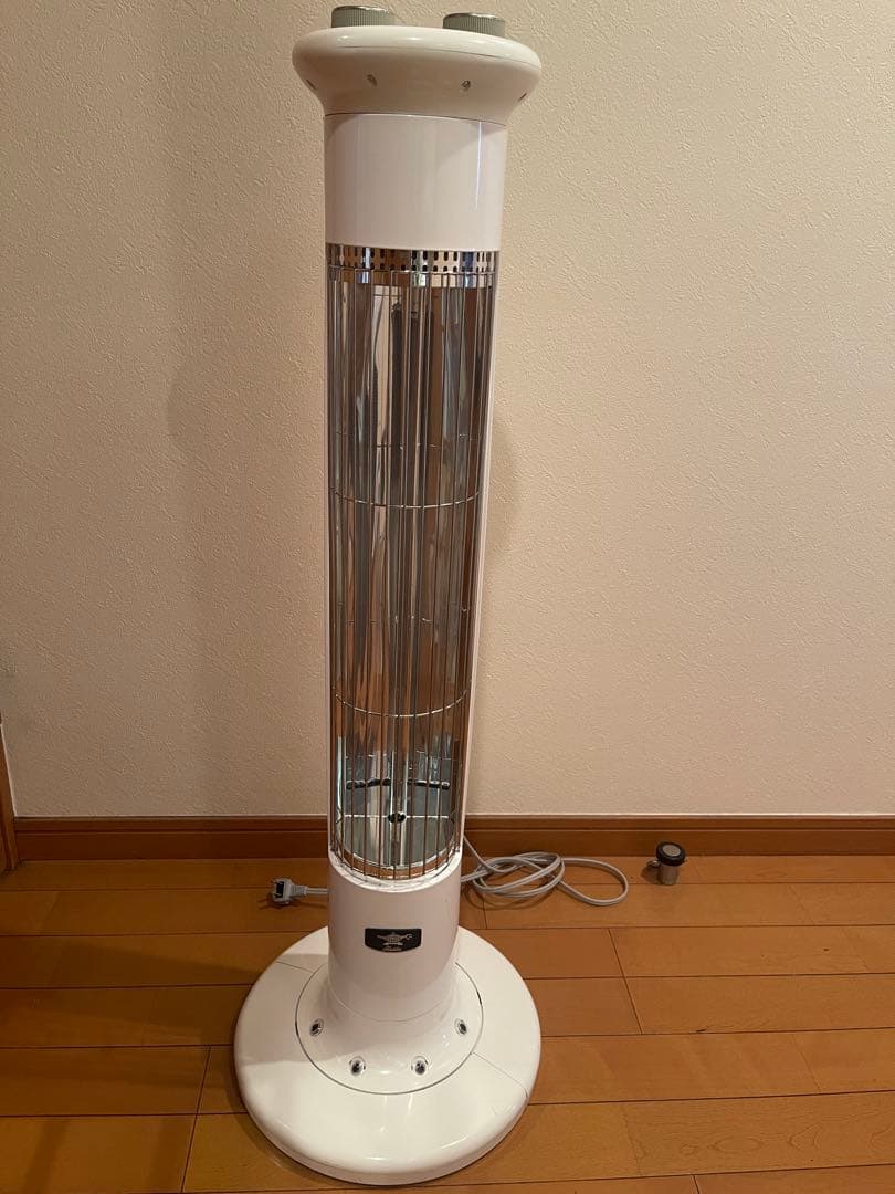 Aladdin 遠赤グラファイトヒーター　CAH-1G9Bホワイト 2021年製