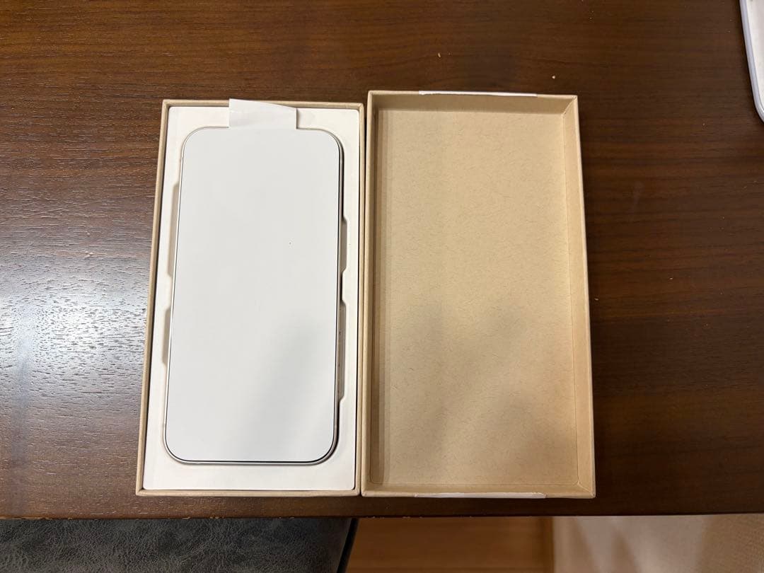 iPhone13 エクスプレス交換品