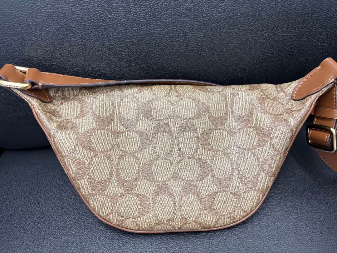 【美品】COACH ボディバッグ