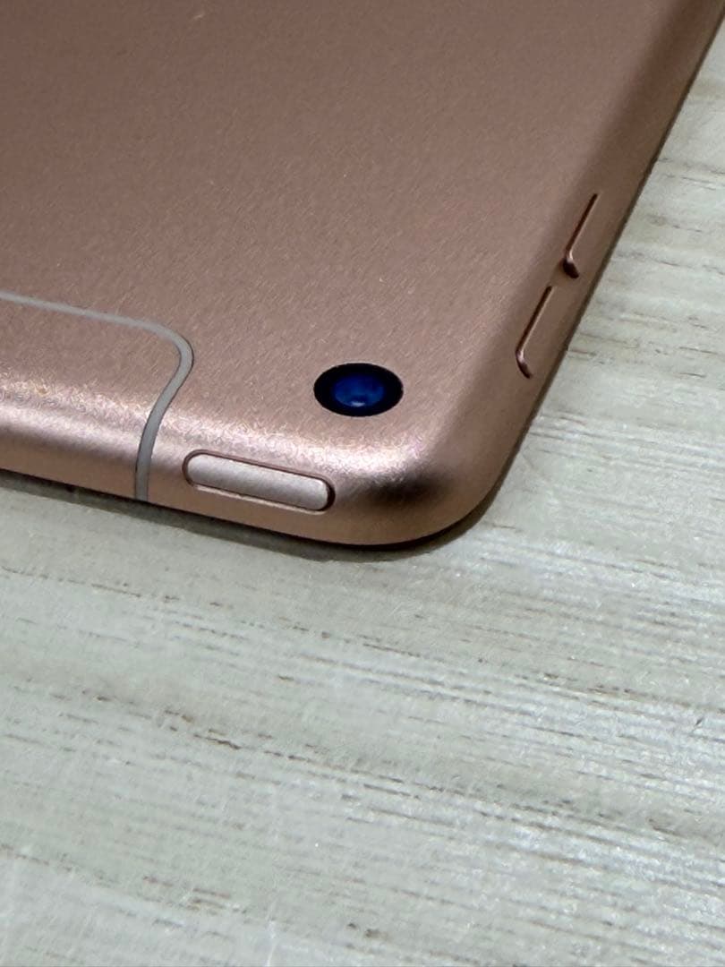 ipad mini ５　64GB simフリー　ゴールド　美品