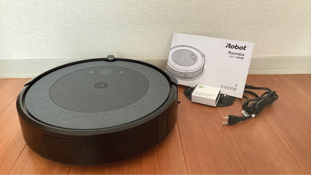 iRobot Roomba i5 本体と付属品