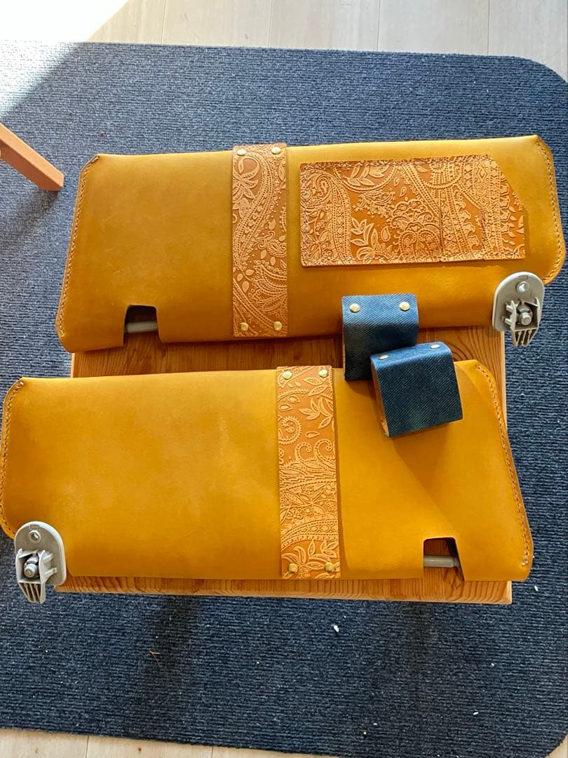 【mow】ジムニーJB64/JB74用レザー用品2点