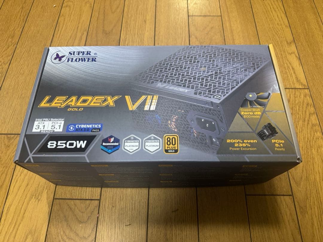 SUPER FLOWER LEADEX VII GOLD 850W ホワイト
