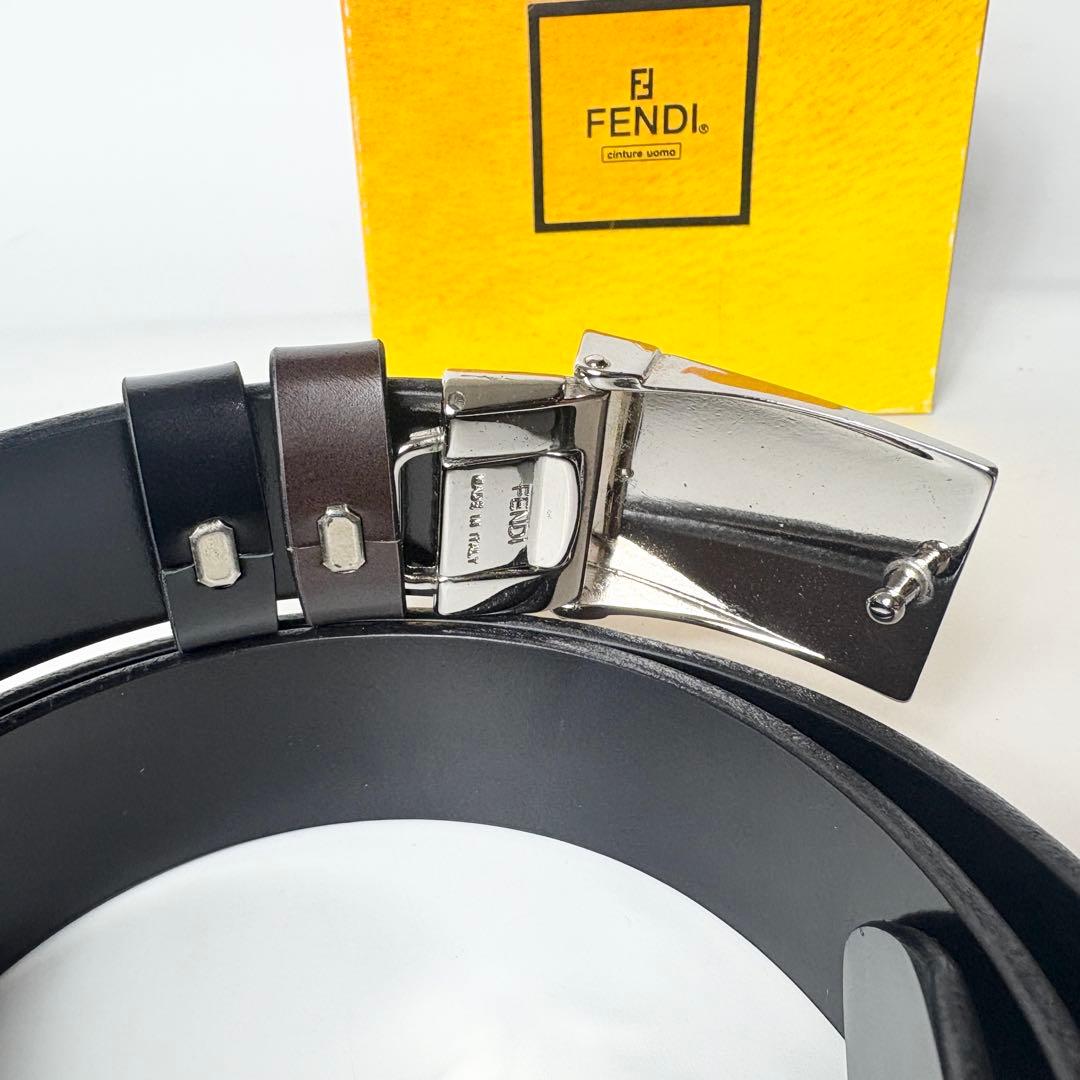 フェンディ　FENDI ロゴプレート　ブラウン　メンズ　レザーベルト　箱付.