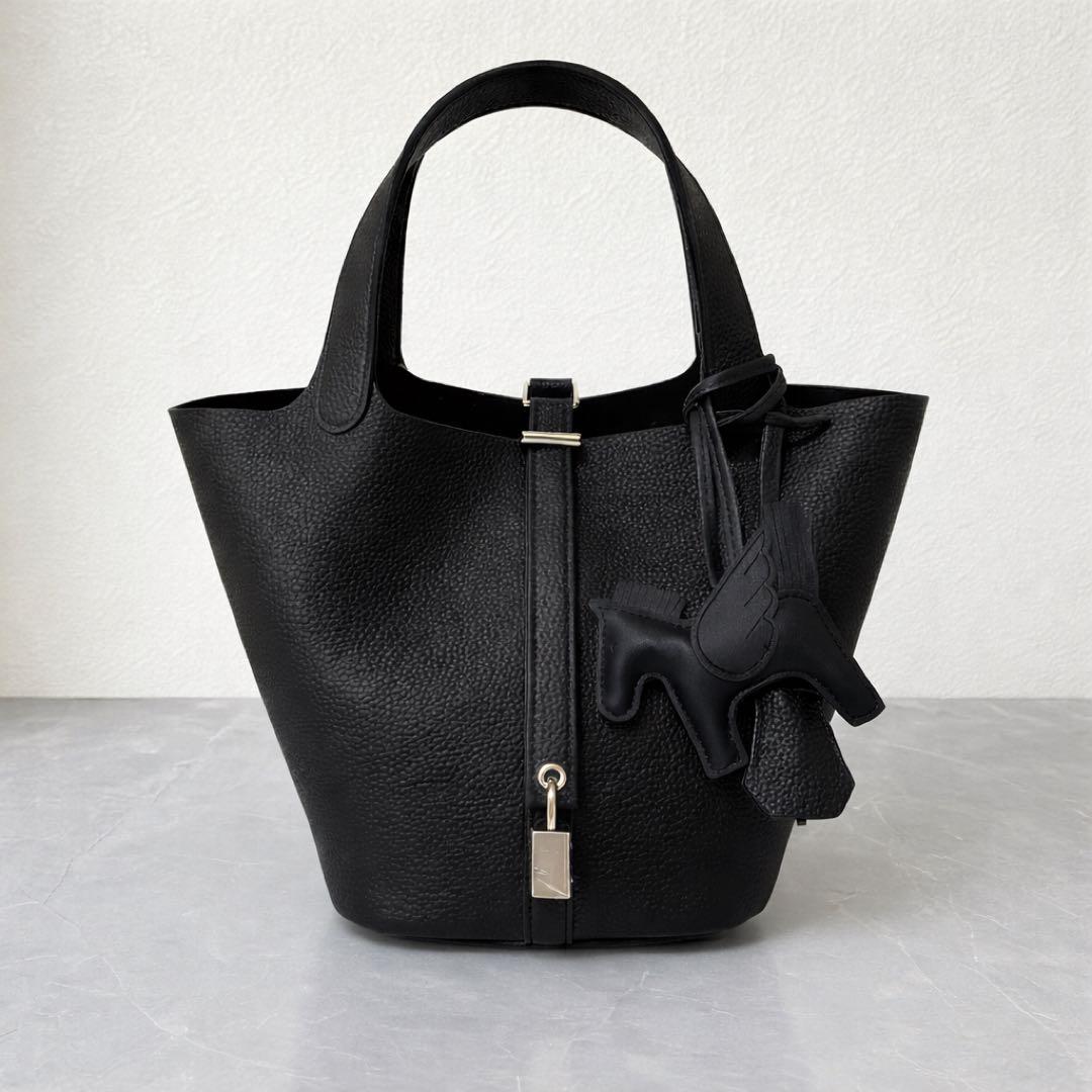 本革 高級 キューブバッグ バケツ型バッグ 黒 ハンドバッグ 高見え pm