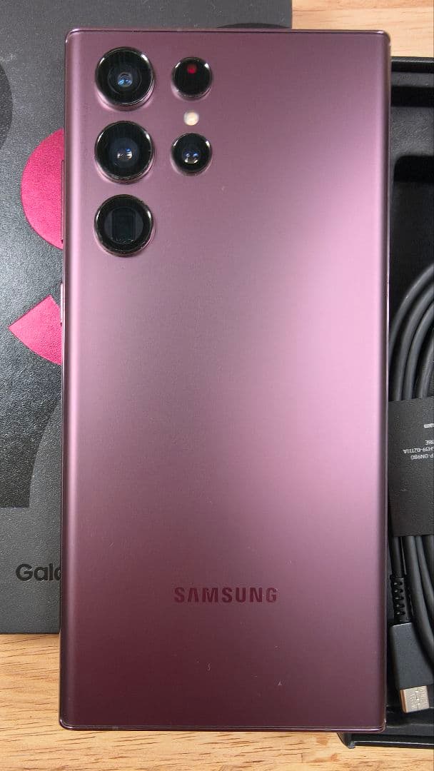 Samsung Galaxy S22 Ultra バーガンディ 香港版