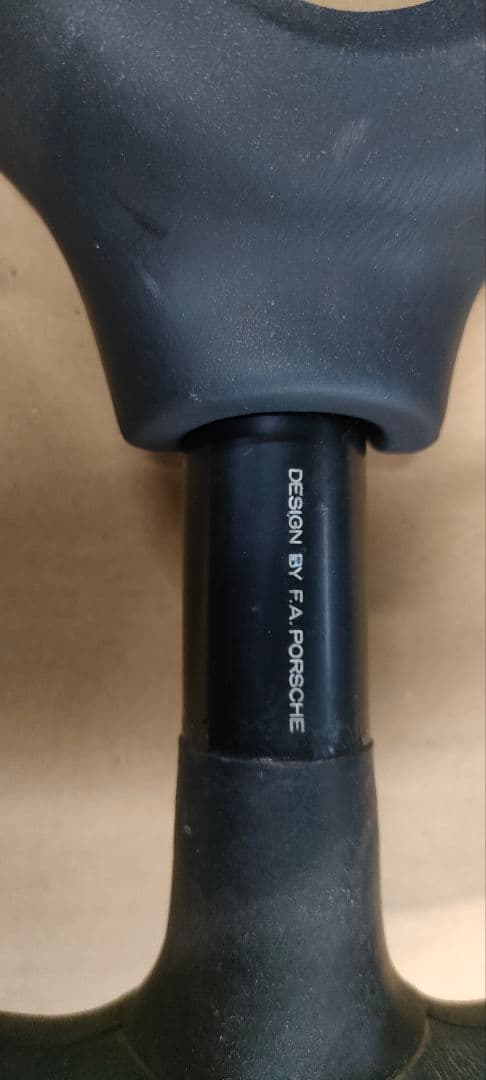 MOMO 　ポルシェデザイン　ステアリング