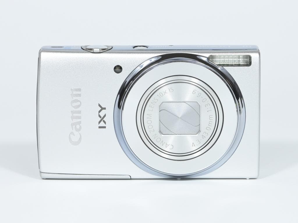 【超美品】 キヤノン　Canon IXY 140 シルバー