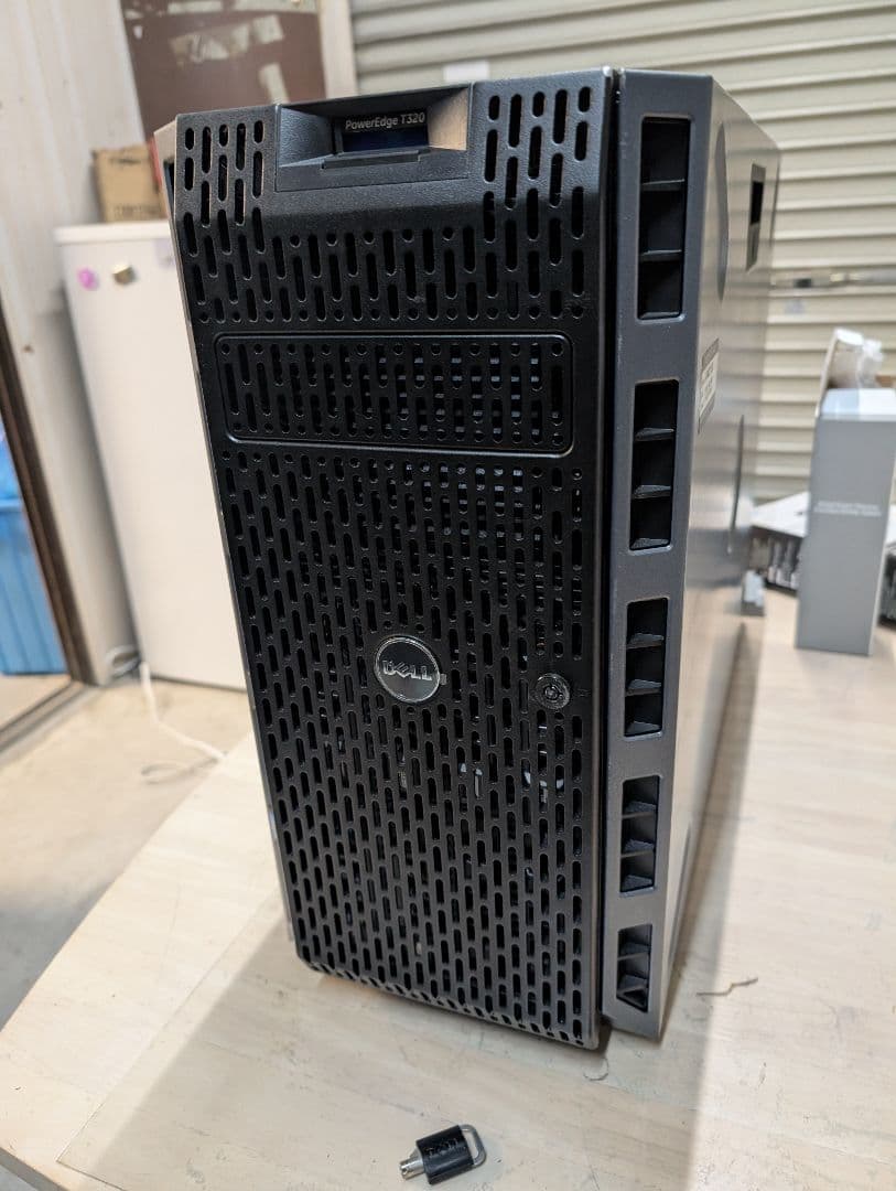 Dell PowerEdge T320 ワークステーション