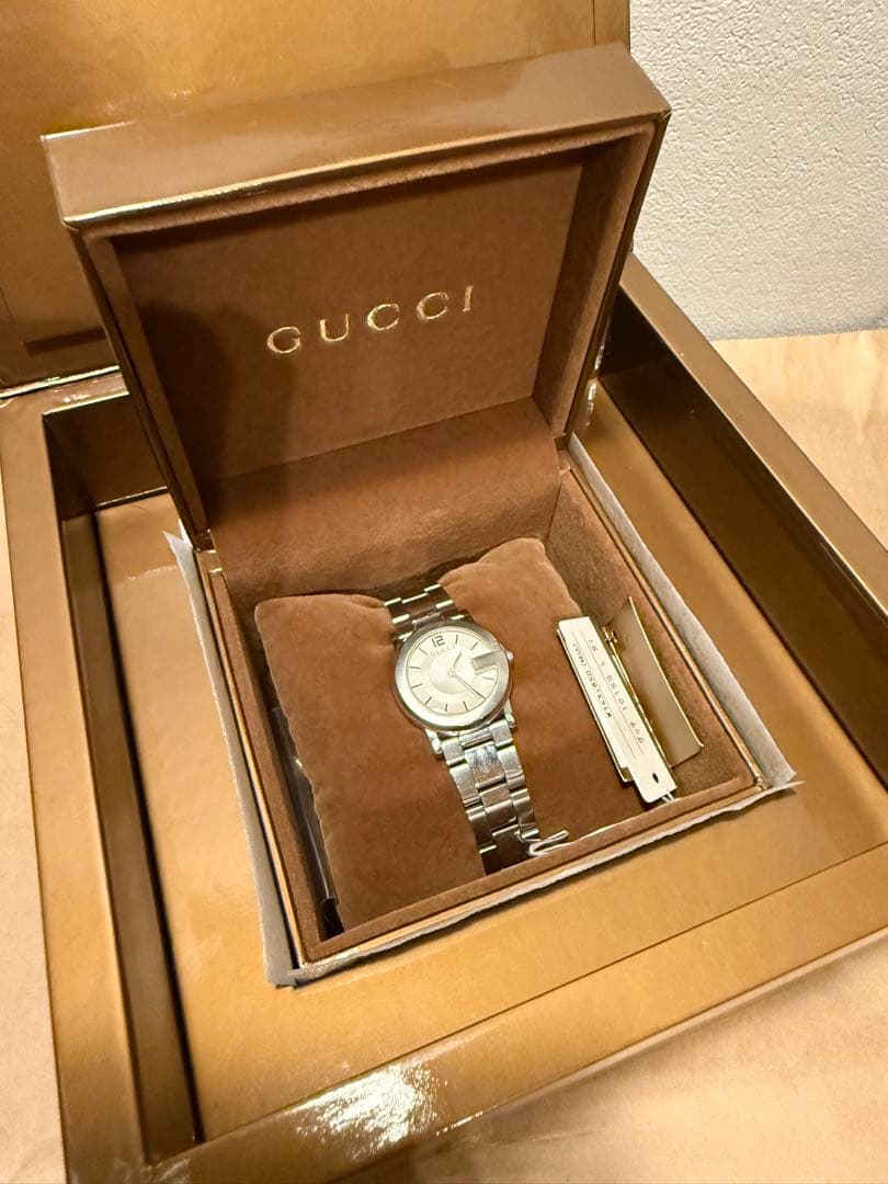 GUCCI 時計　箱つき