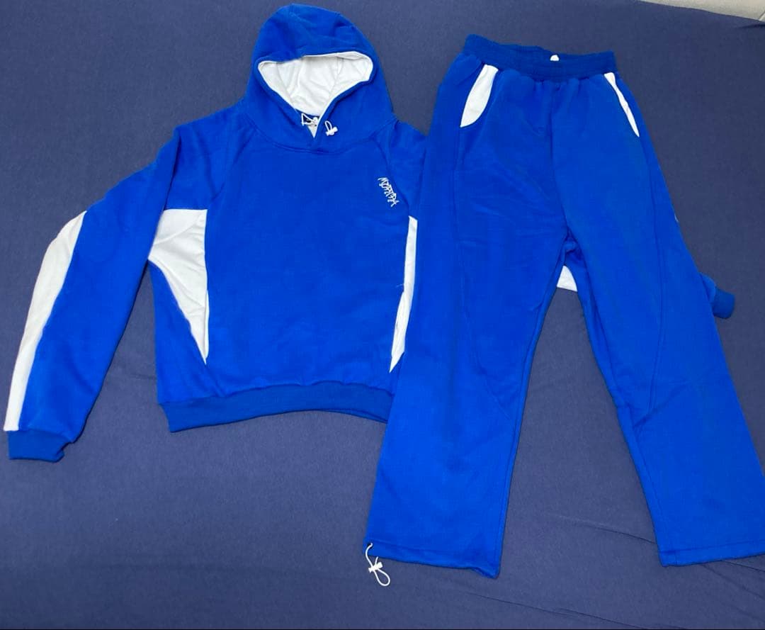 MERTRA 上下　セットアップ　青　かつき着用