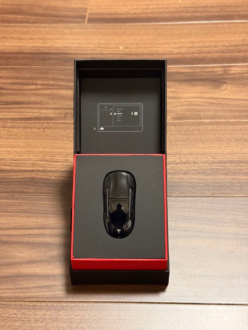 テスラ純正 キーフォブ