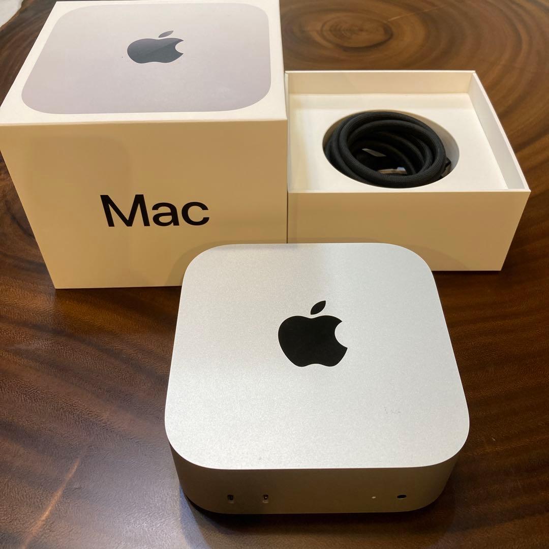 Mac mini M4チップ搭載　16GBユニファイドメモリ　256GB SSD
