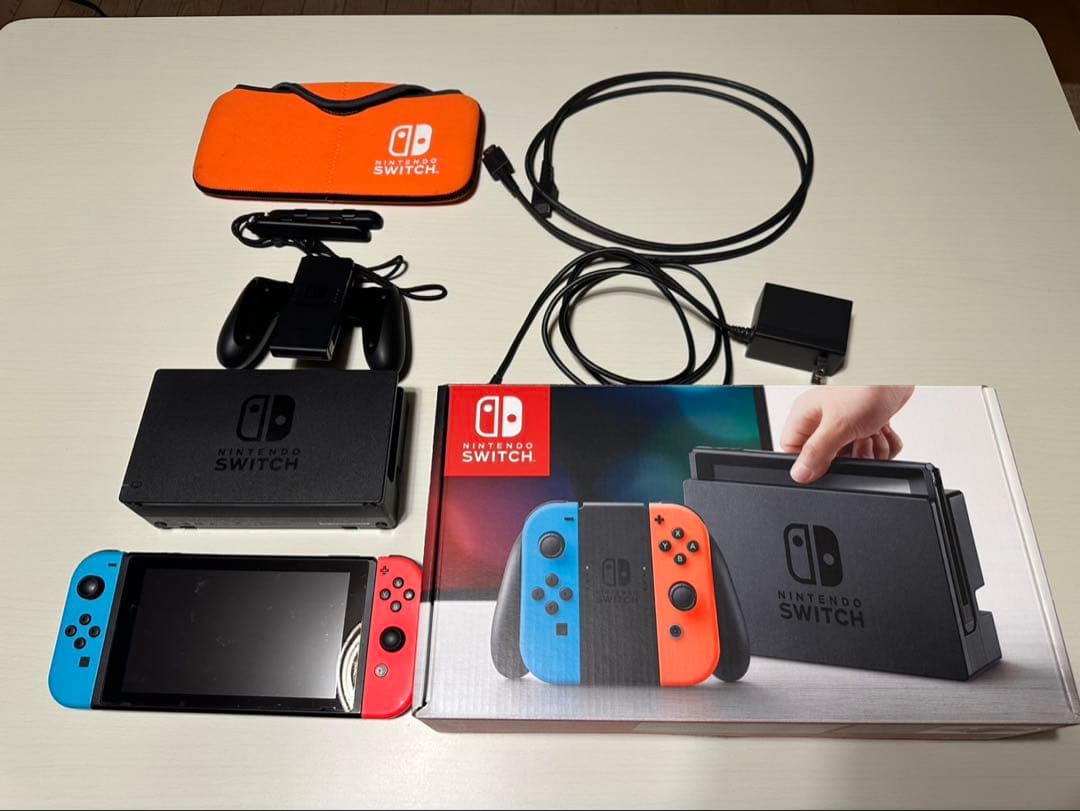 Nintendo Switch本体青/赤Joy-Con
