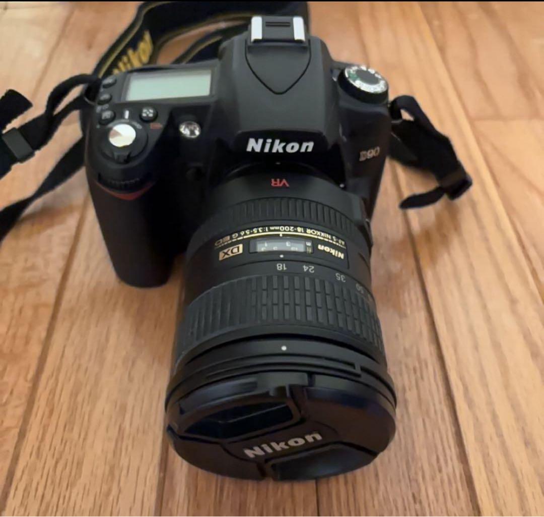 【週末特価半額】【美品】Nikon D90 デジタル一眼レフ（ボディ レンズ）