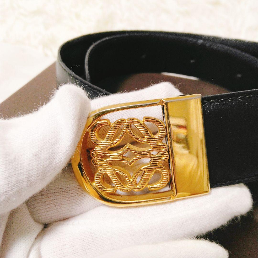【美品】LOEWEアナグラム　ベルトレディース　ゴールドバックル　レザー