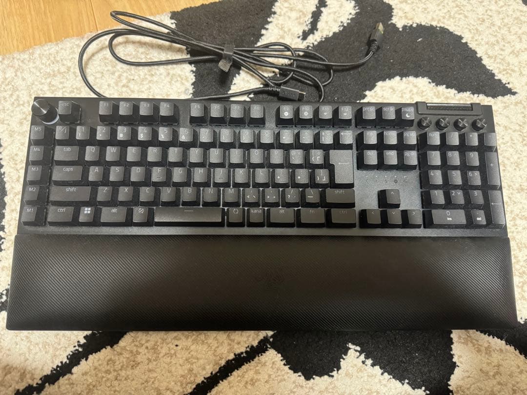 Razer BLACKWIDOW V4 PRO 黄軸
