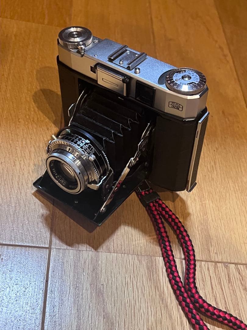 Zeiss Ikon Super Ikonta 6x6カメラ