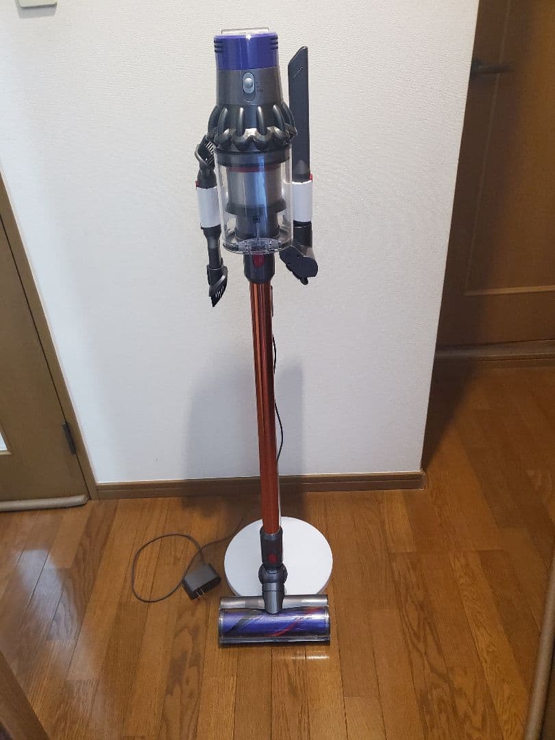 週末限定値下げ　Dyson SV12 分解清掃動作確認済