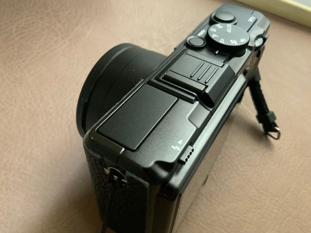 【希少美品】SIGMA DP2s（APS-Cセンサーの最強高級コンデジ）