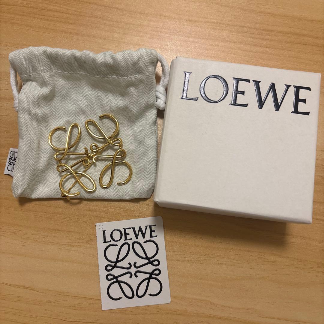 LOEWE ブローチ　ゴールド　ほぼ未使用品