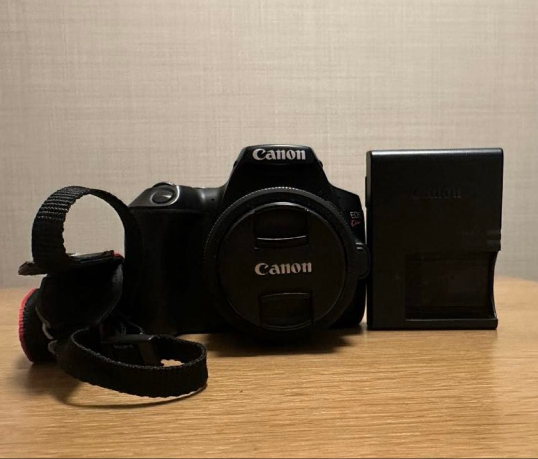 Canon EOS kiss x10 EFS 24mmレンズ付