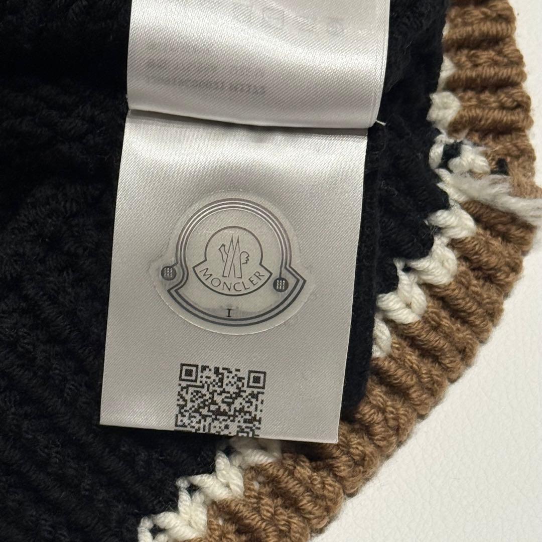 美品 モンクレール 厚手ニット M 黒色 ケーブルニット