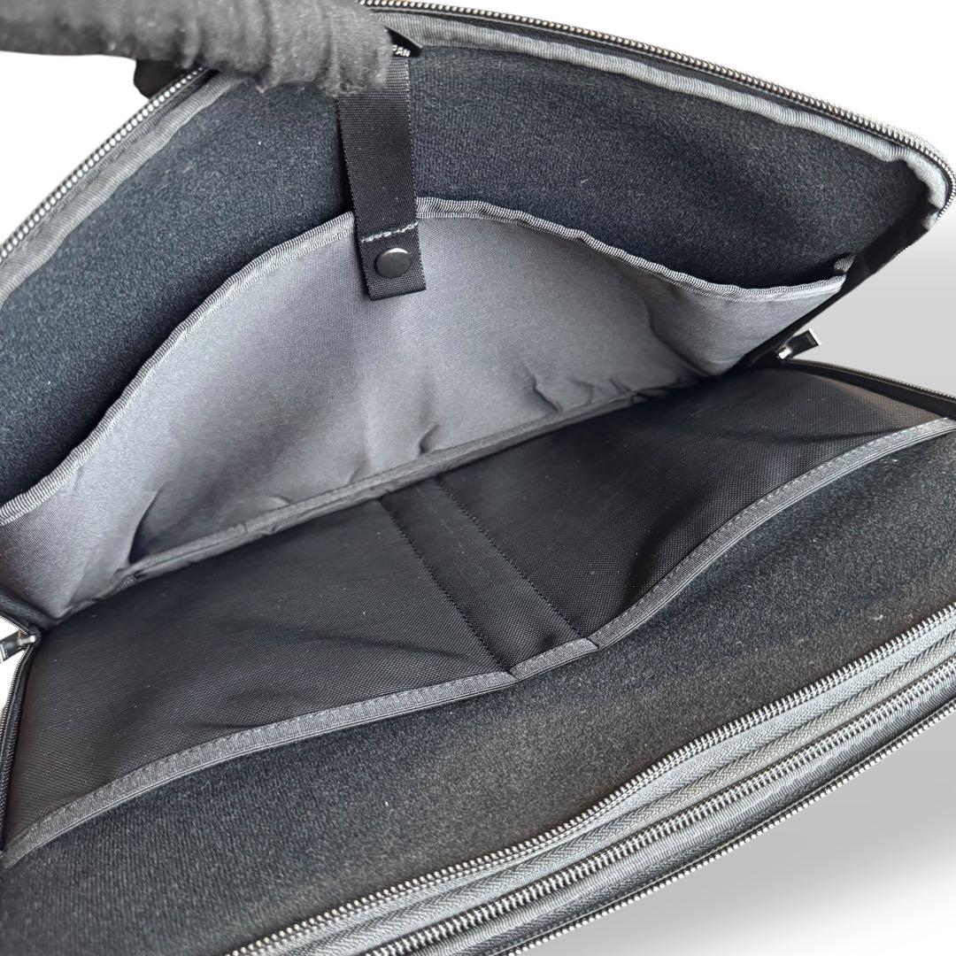 AI16【美品】　ポーター　PORTER　タブレット　ノートPCケース　赤タグ