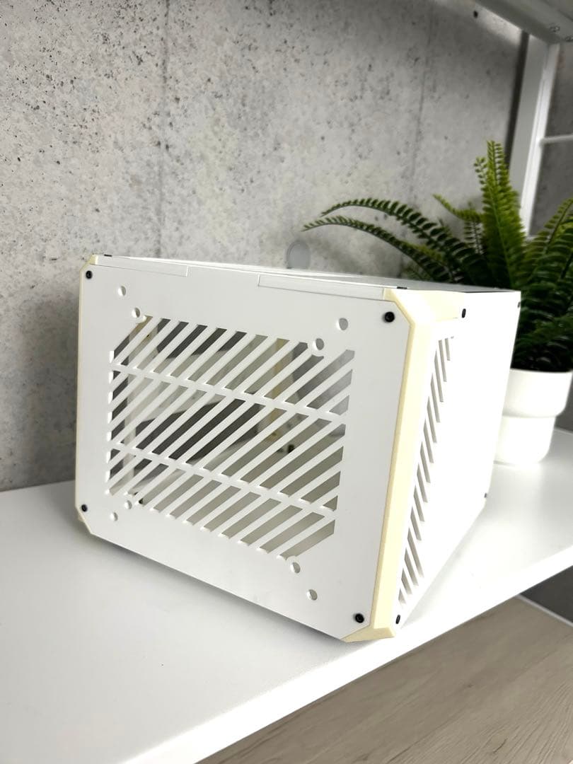 LAZER3D LZ7 ホワイト SFF PCケース