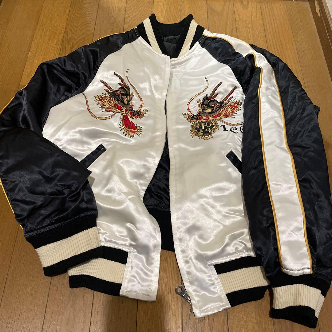 フィッチェスカジャン