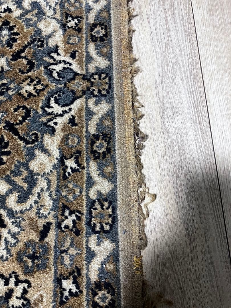 早い者勝ち　断捨離　 ヴィンテージラグ　ペルシャ絨毯　253㎝×257㎝　大判