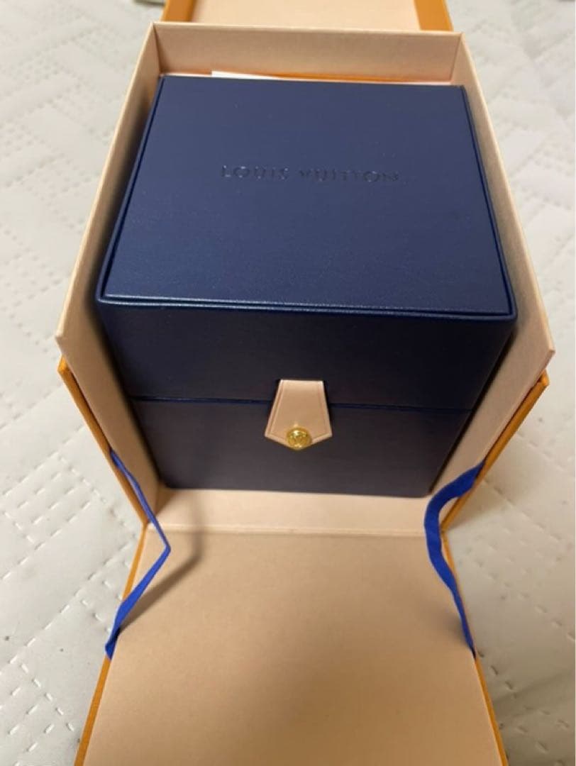 も*え様 Louis Vuitton ブラック 時計