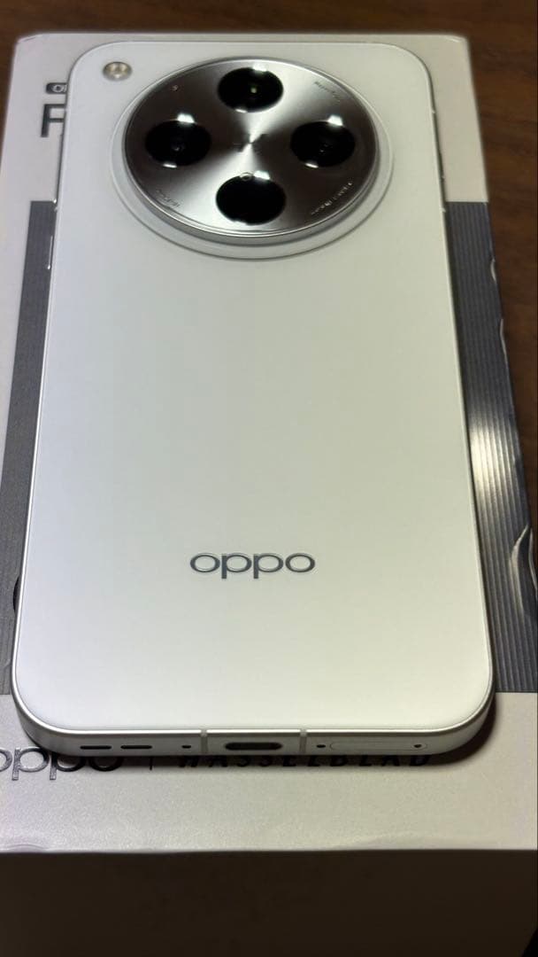 【超美品】OPPO Find X8 中国版 SIMフリー　ホワイト